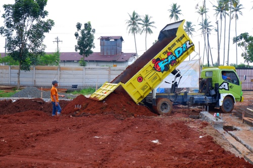 (18Maret) Penimbunan pondasi